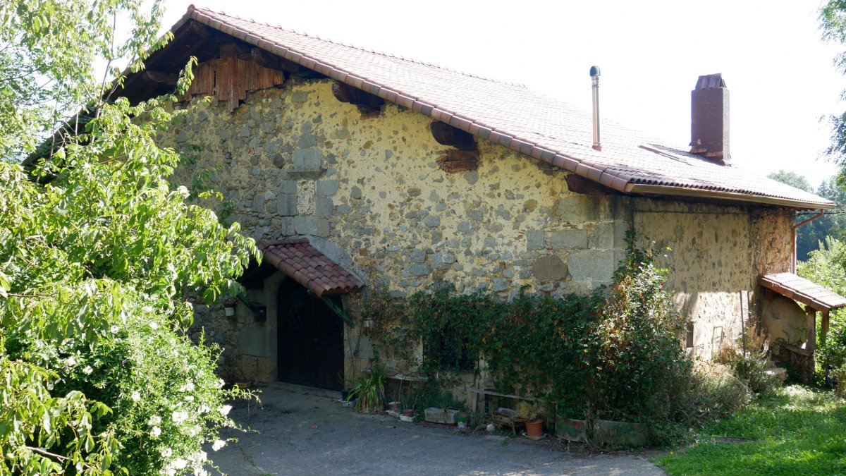 Etxea, Gaintza