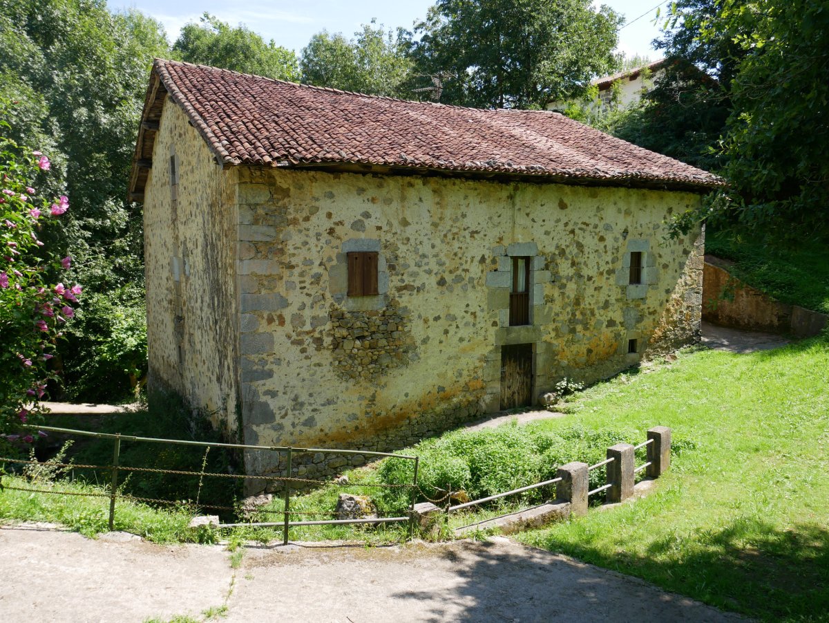 Etxea, Intza