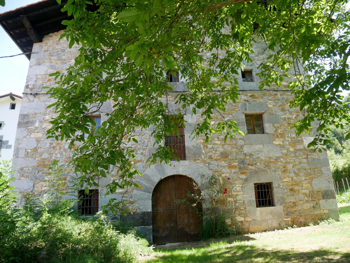 Etxea, Intza