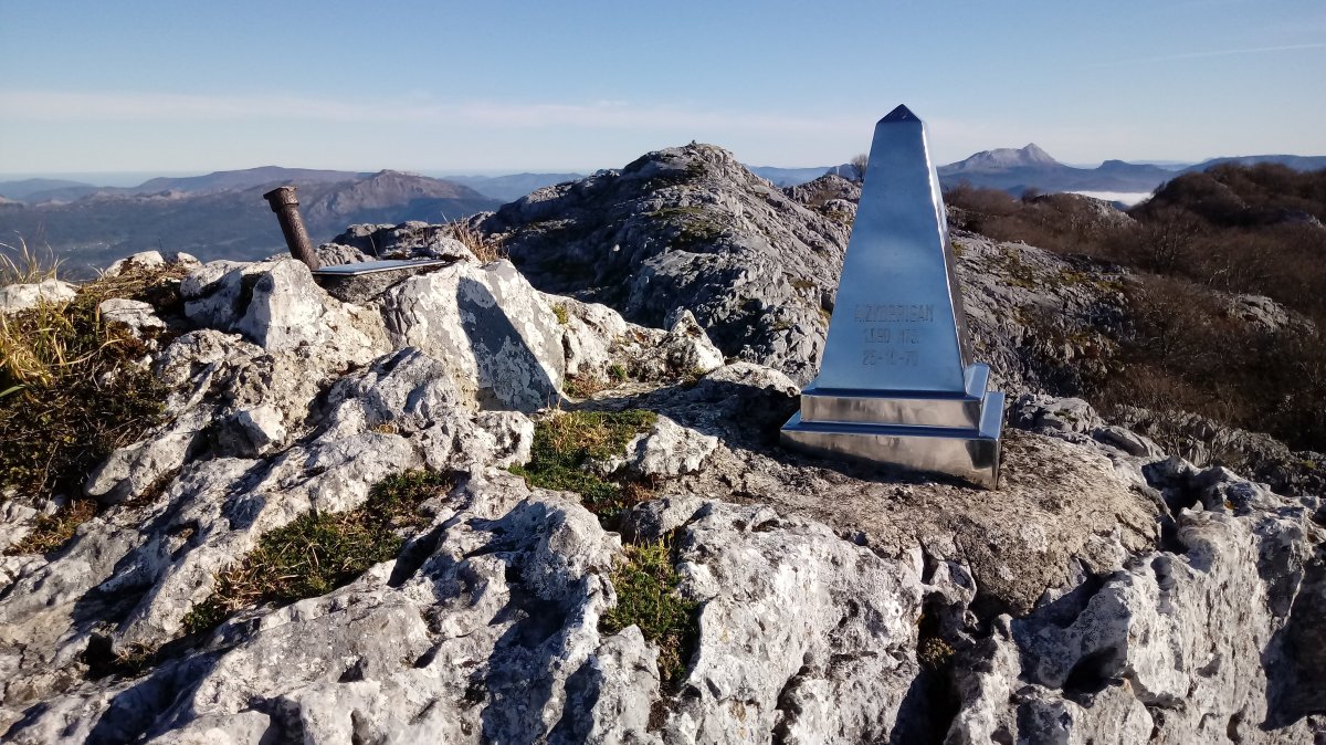 Axkorrigain (1095) postontzia