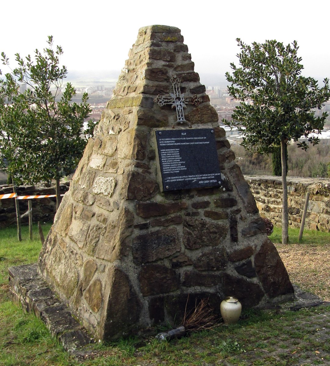 Hilerria, Antsoain