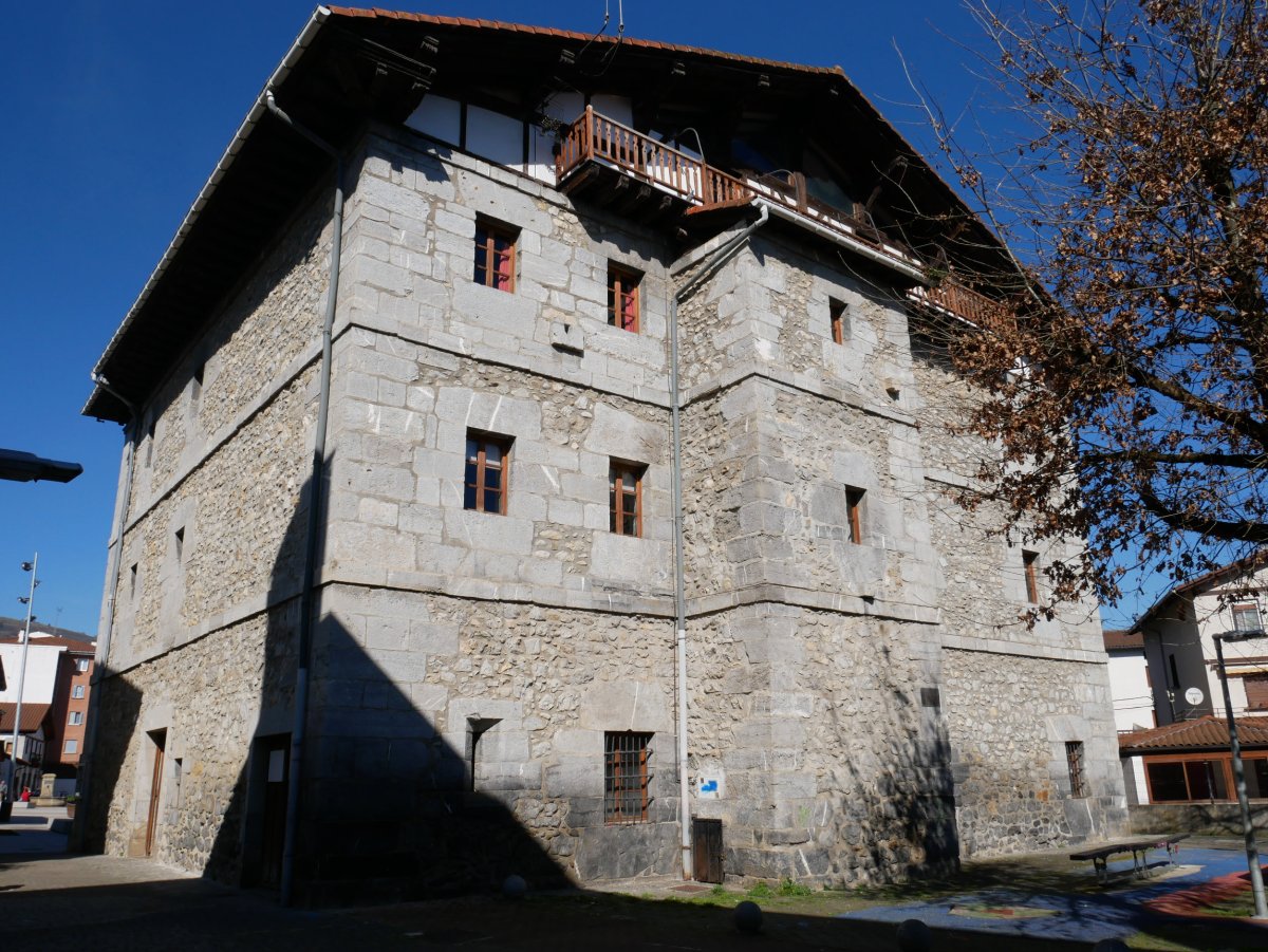 Udaletxea, Asteasu