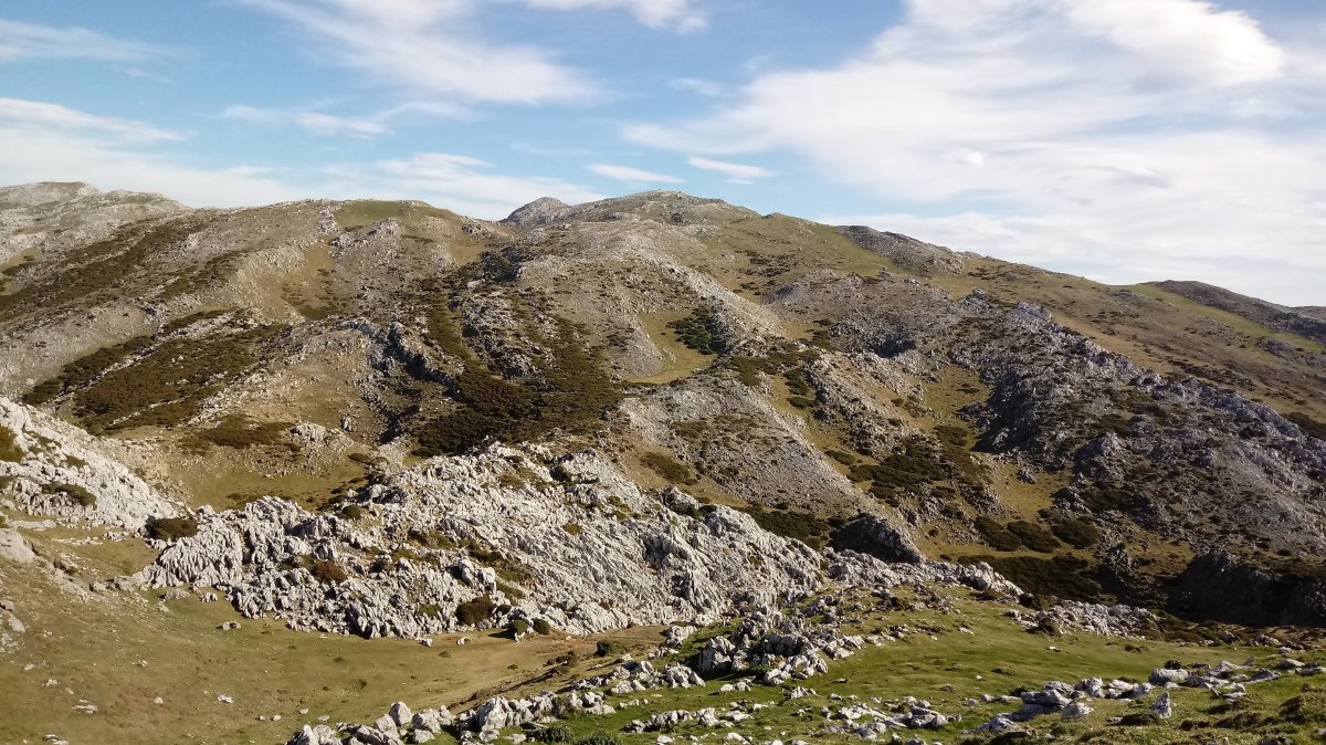 Intzako Dorrea (1430m) Arbelotik