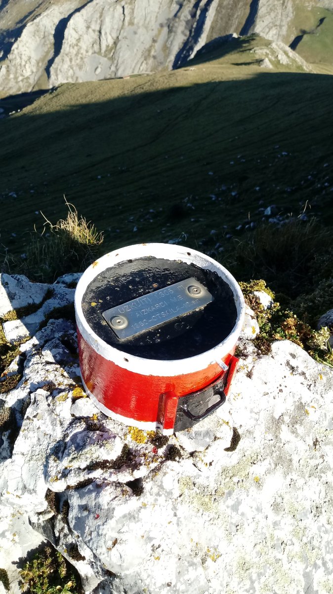 Uzkuiti (1332m) postontzia