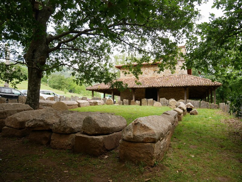 Arginetako hilobiak