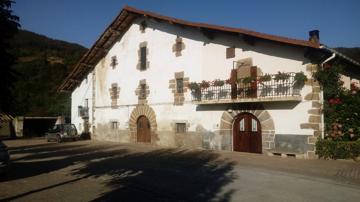 Arrarats, baserria