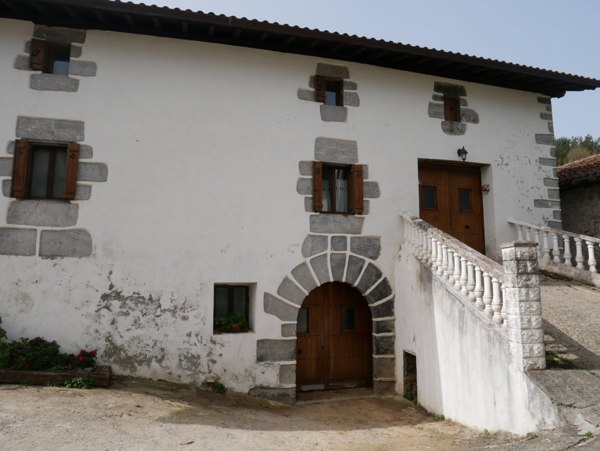 Peru etxea, Alkiza