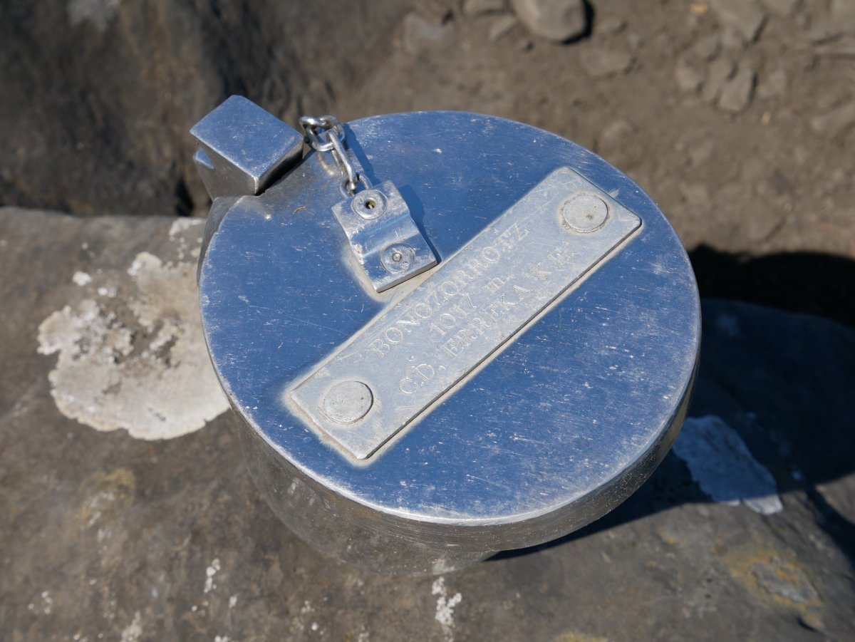 Munazorrotz txartelontzia