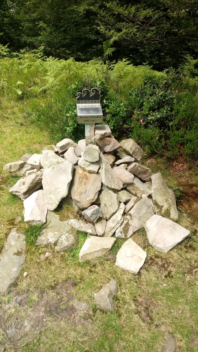 Azerogaine (967m) postontzia