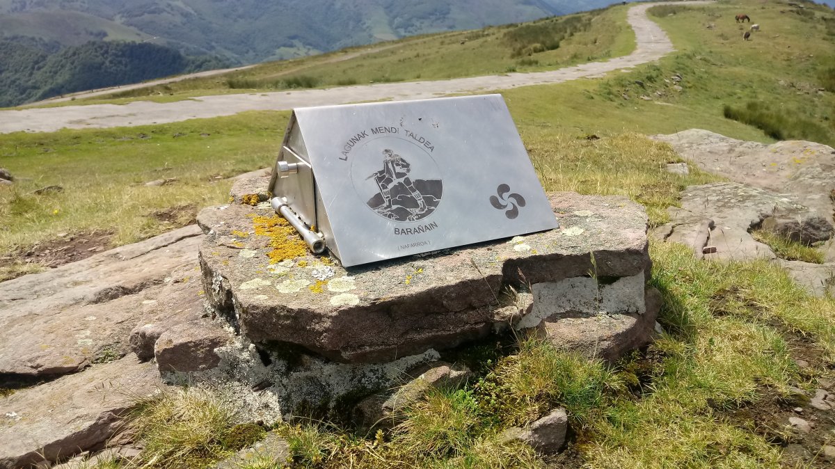 Gorramakil (1090m) postontziaren xehetasuna