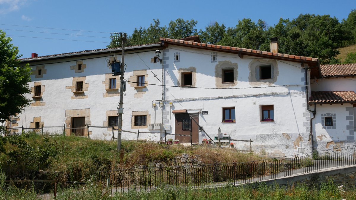 Etxea, Elortza