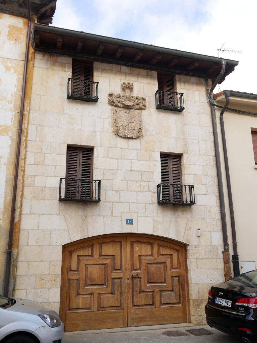 Etxea, Maeztu