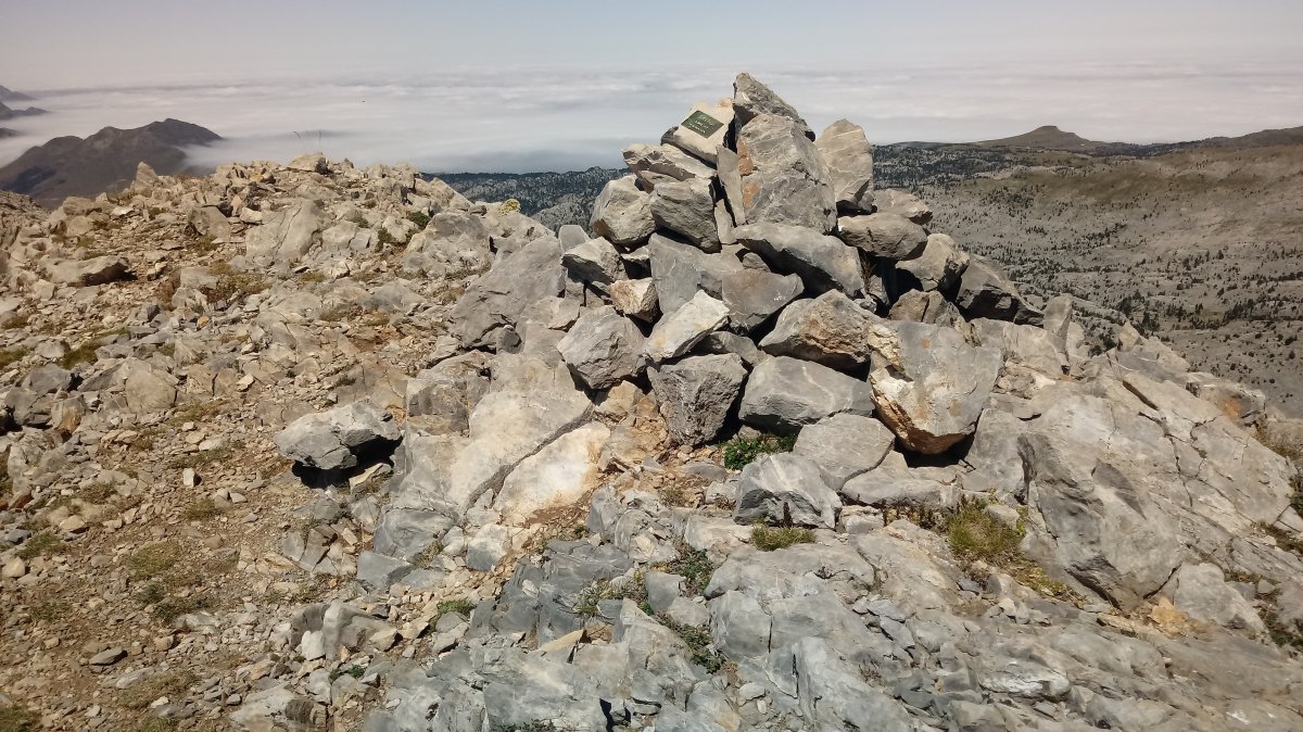 Ukerdi (2252m) tontorra