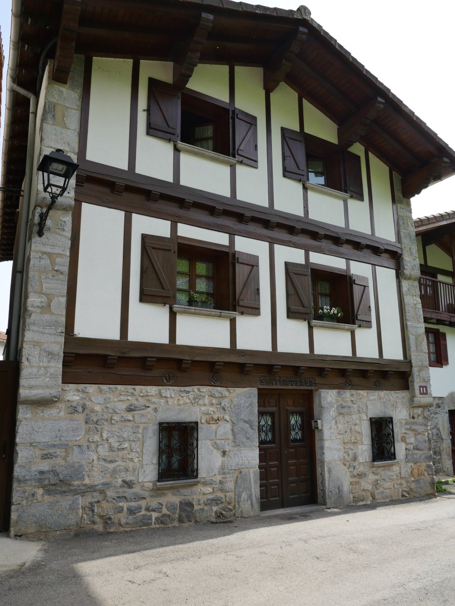 Santiagoenea etxea, Lesaka
