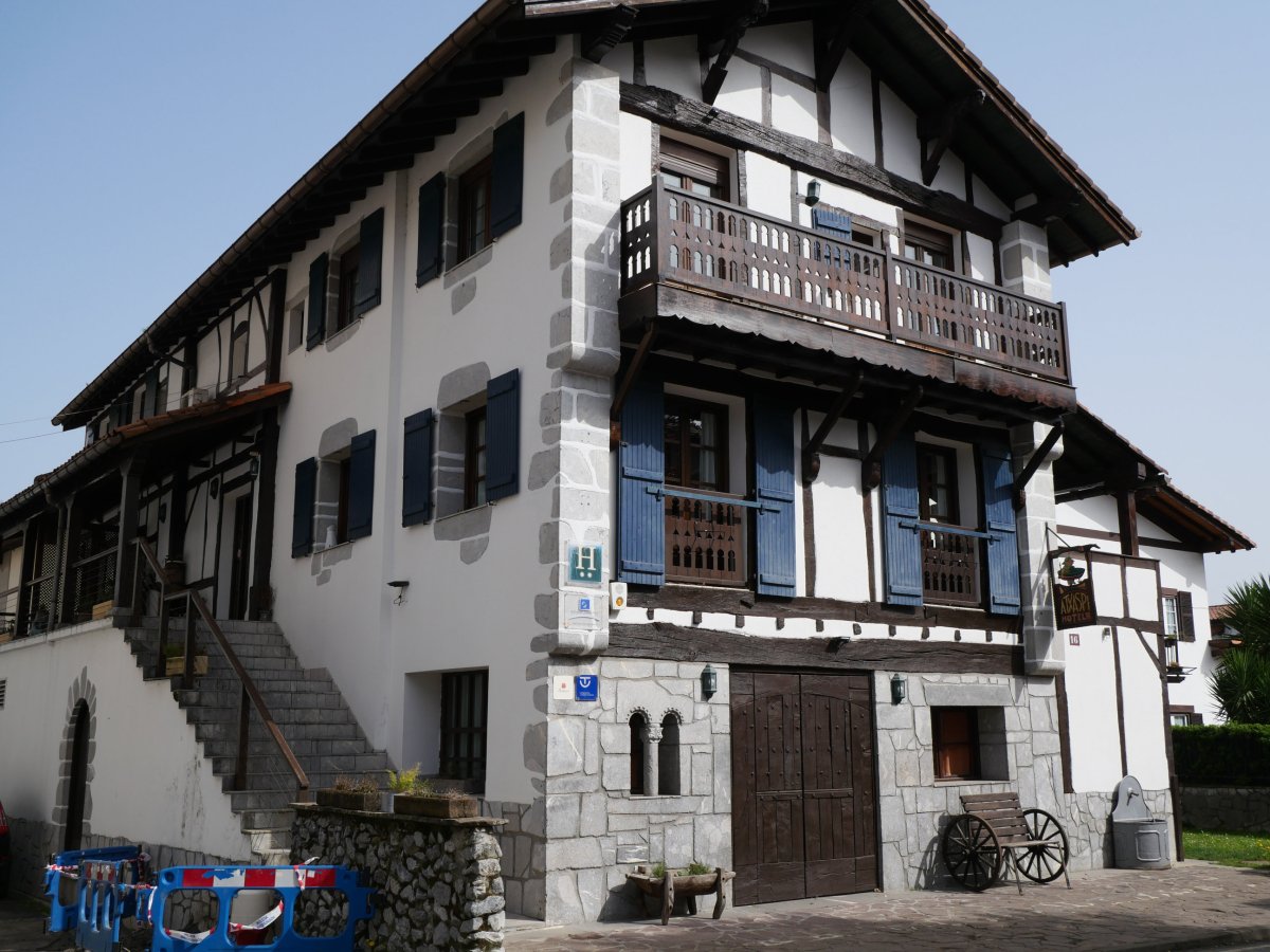 Atxaspi, Lesaka
