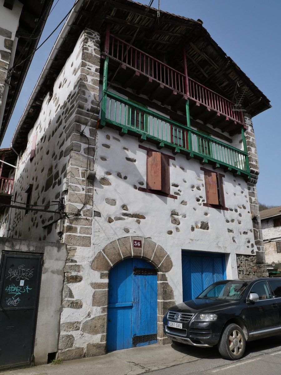 Etxea, Lesaka