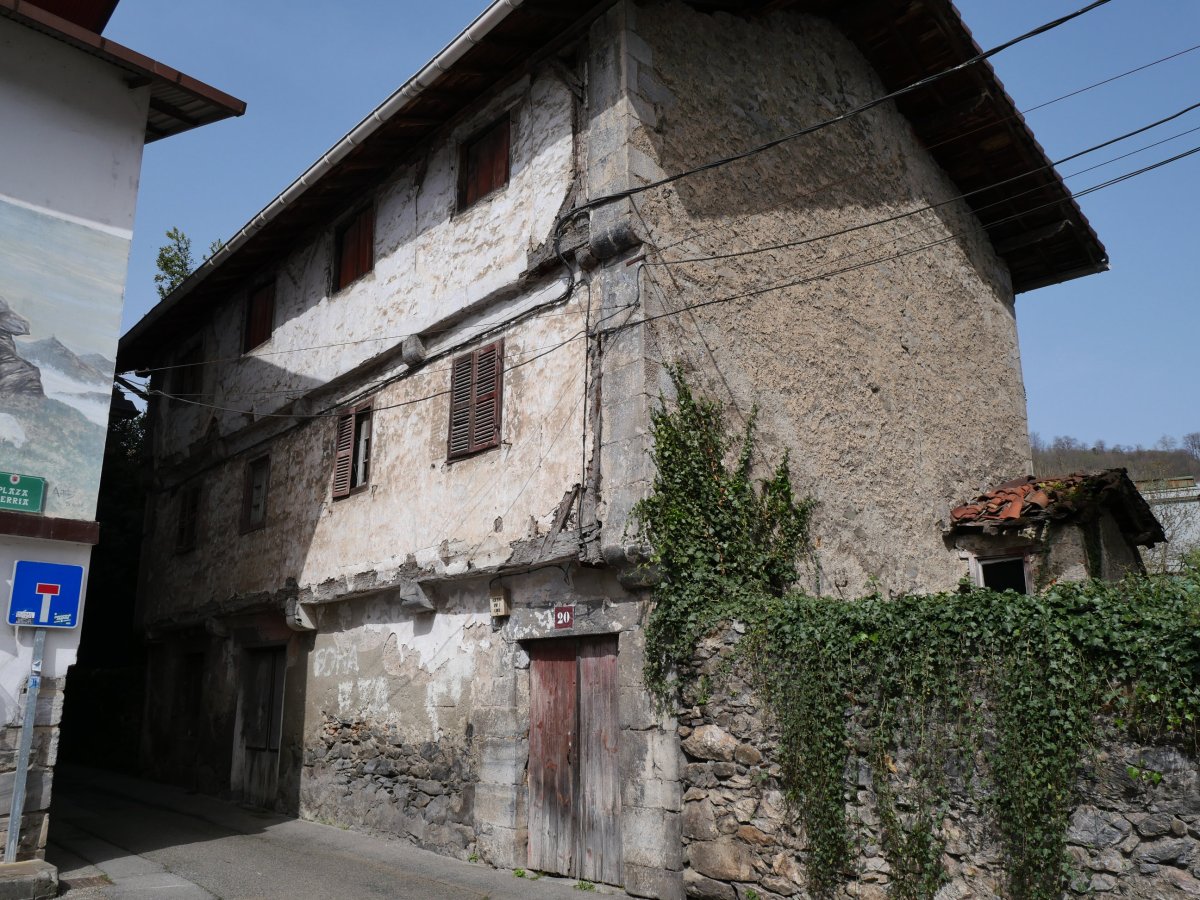 Etxea, Lesaka
