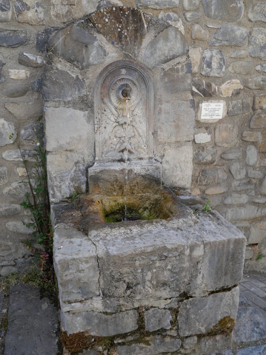 Iturria, Erronkari