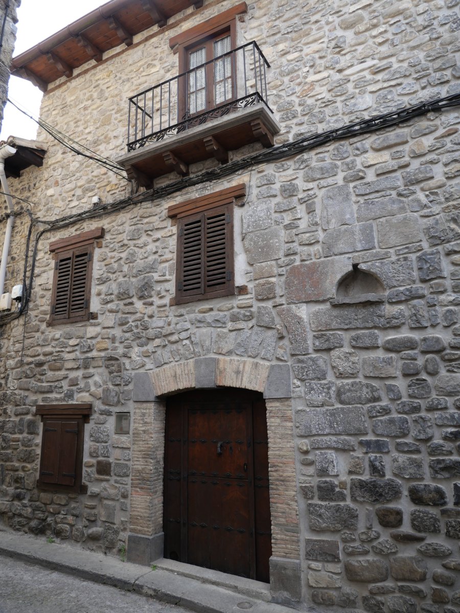 Etxea, Burgi