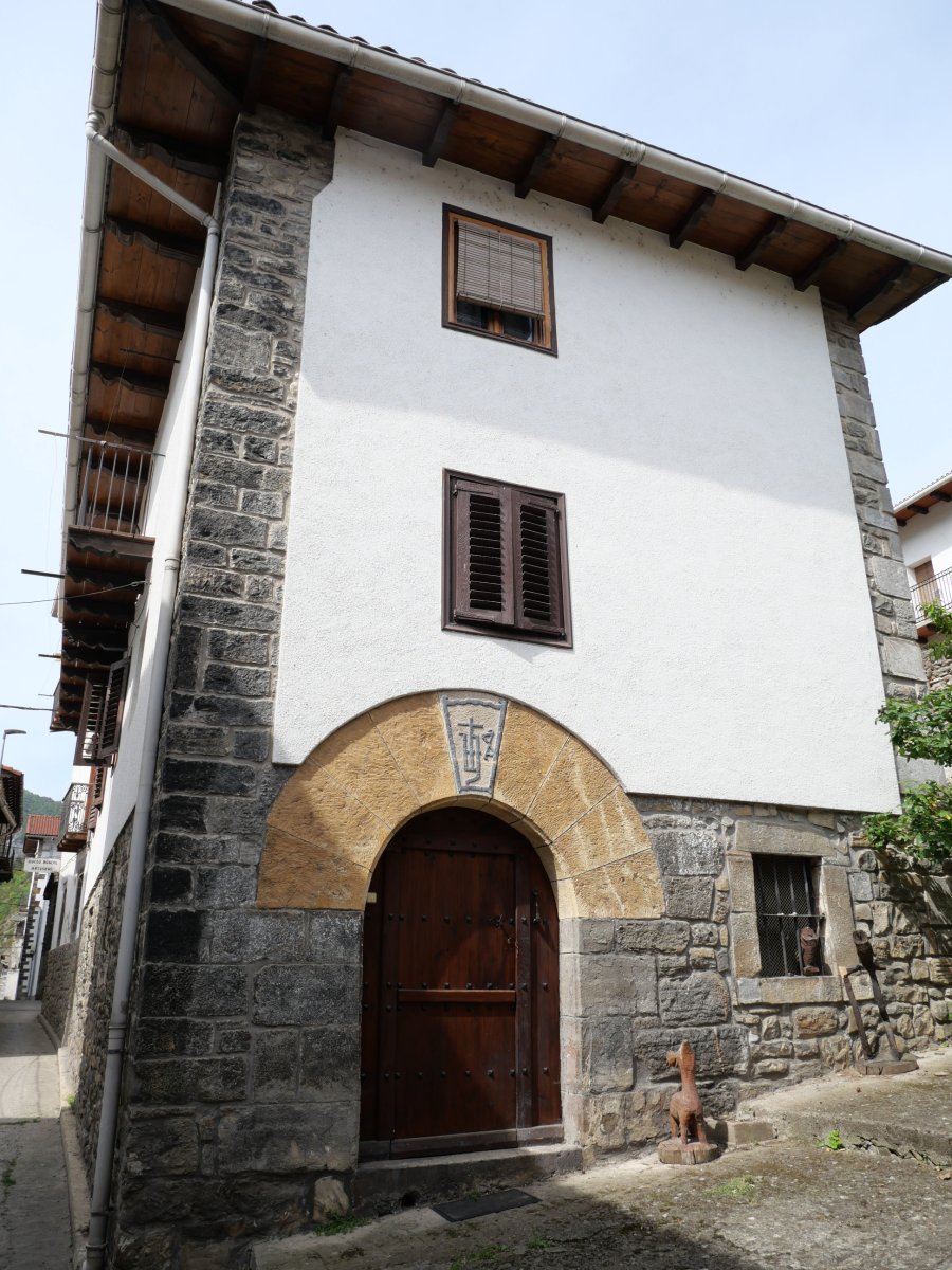 Etxea, Burgi