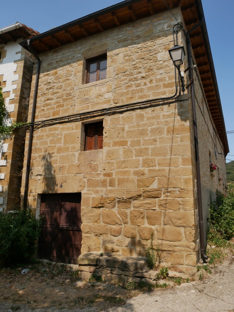 Etxea, Genbe