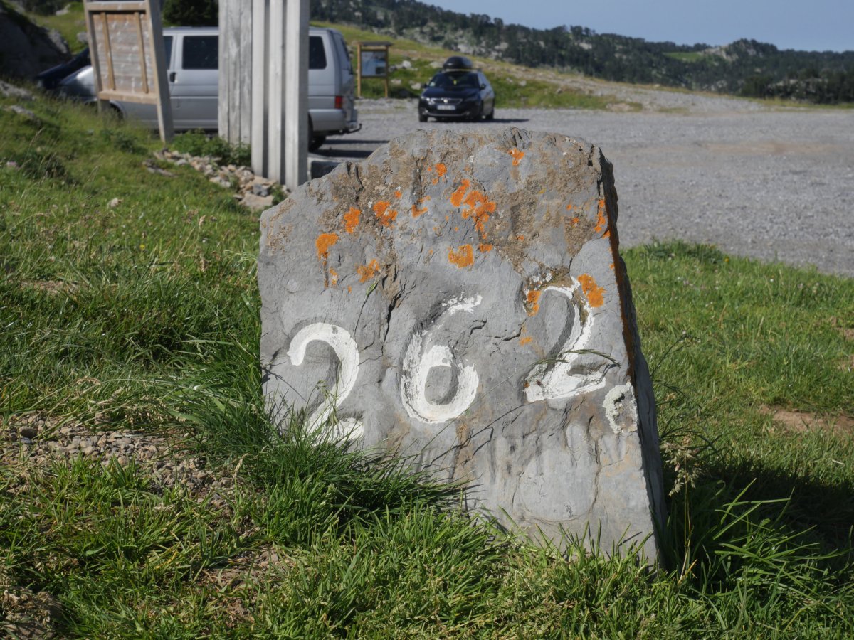 262. mugarria