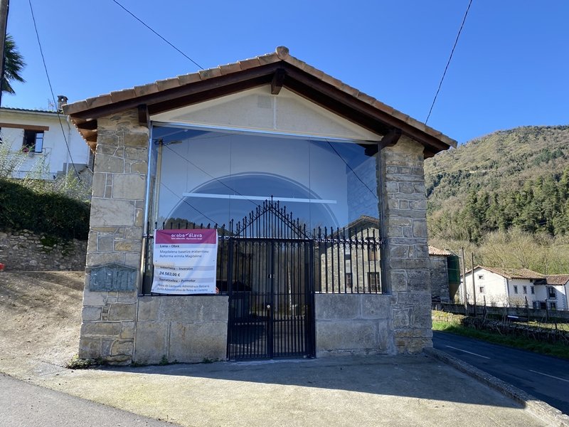 Madalena Ermita. Aiara (Retes de Llanteno).