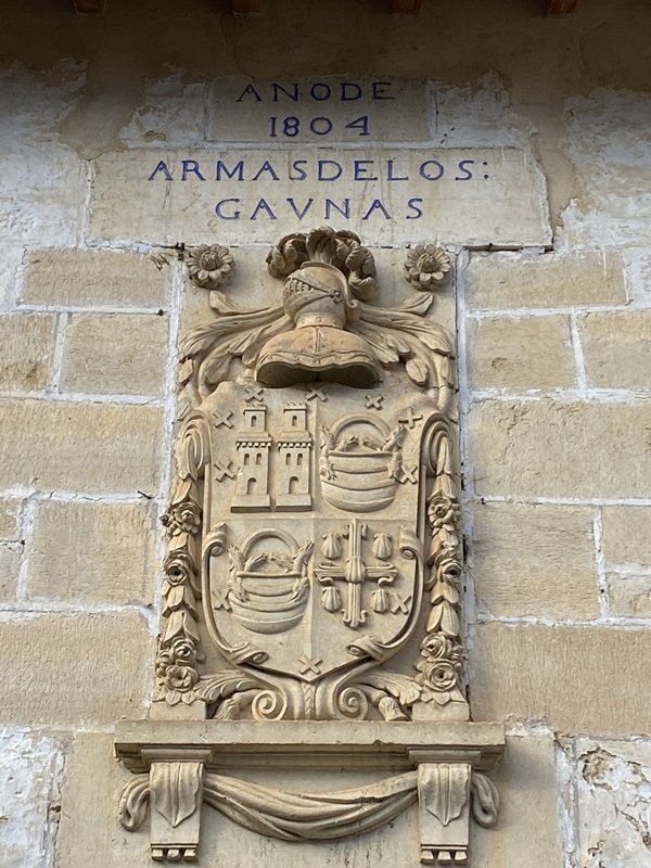 Gaunatarren Oinetxea