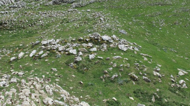 Dukesana 1 mendebal txabola tumularra, Andia